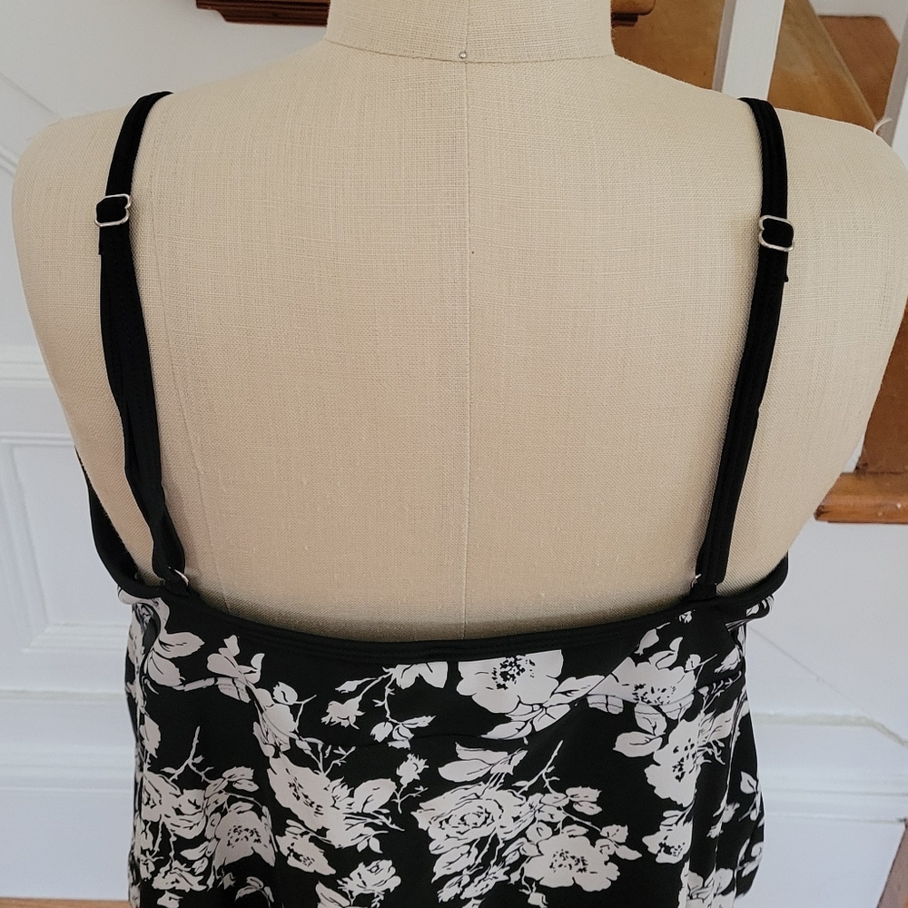 TROPICAL ESCAPES Floral Black White Tankini Size 18 - Picture 4 of 9